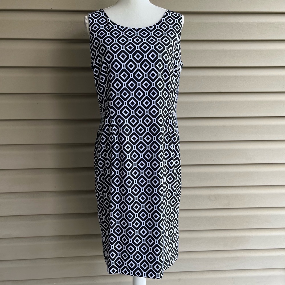 •Jones Studio• Black and White Geometric Midi Dress - Size 14